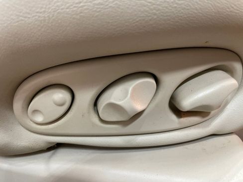 Used 2003 Jaguar XK8 Convertible image 38