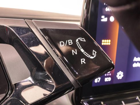 Used 2023 Volkswagen ID.4 Pro S image 32