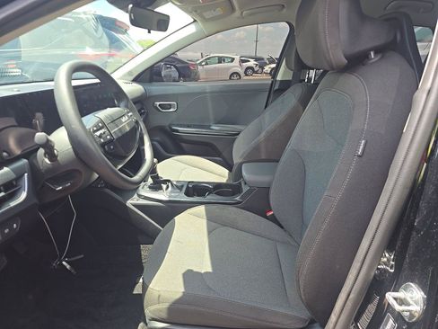Used 2025 Kia K4 FWD image 4