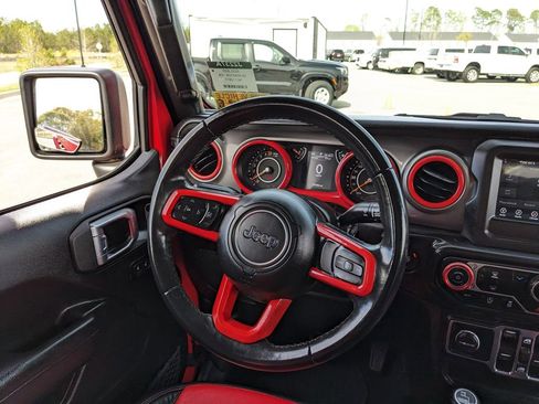 Used 2022 Jeep Gladiator Sport image 23