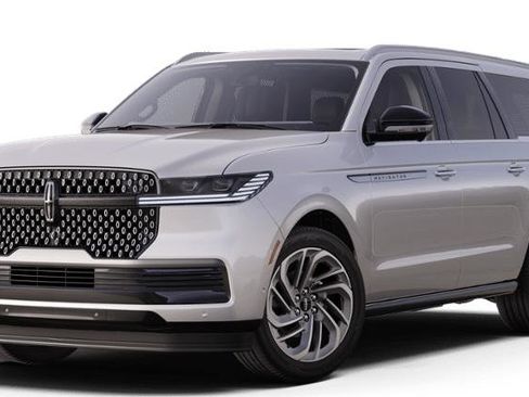 New 2025 Lincoln Navigator L Reserve image 24
