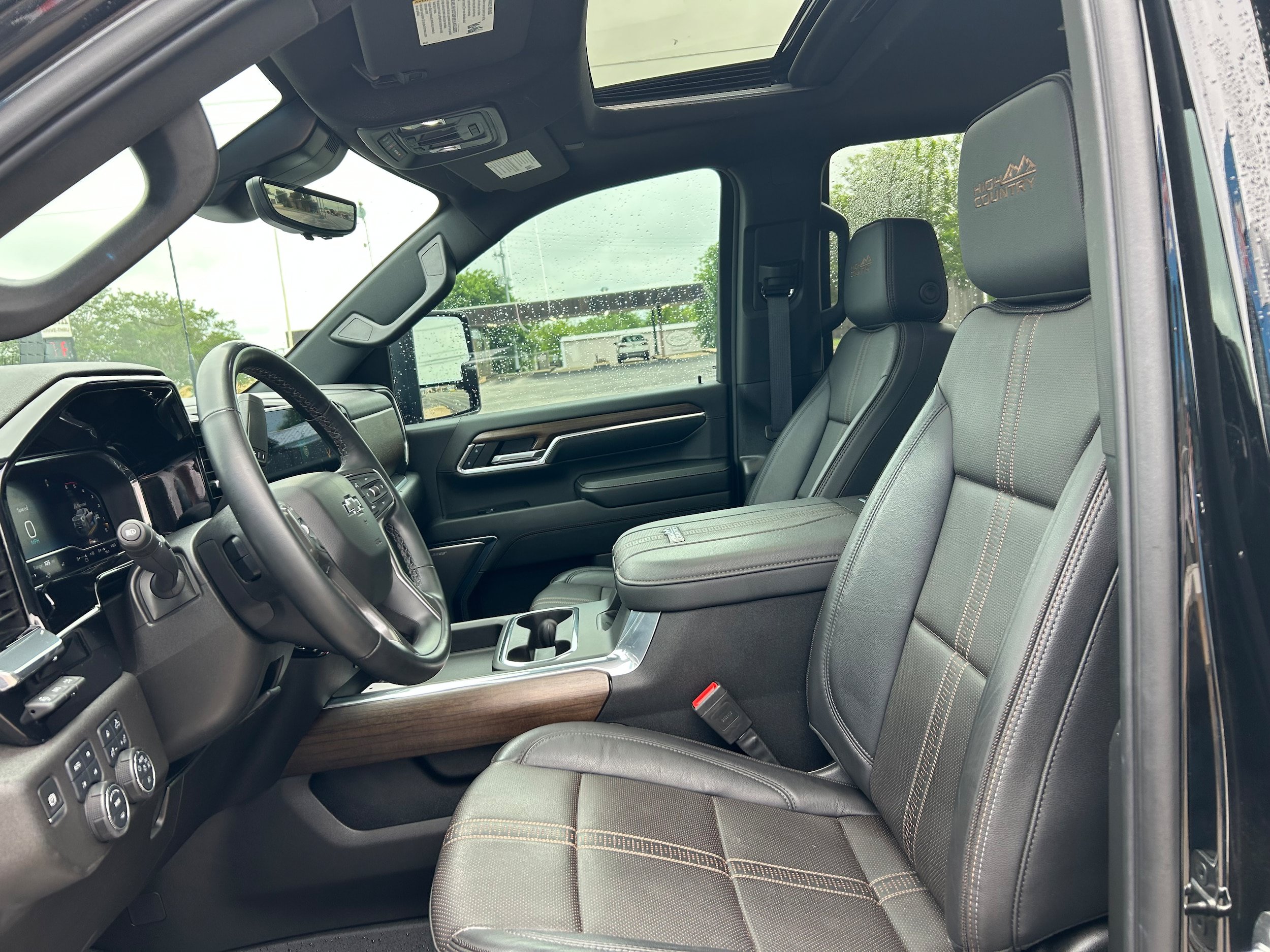 Used 2024 Chevrolet Silverado 2500 High Country w/ High Country Premium Package AWD/4WD image 22