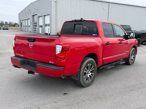 Used 2024 Nissan Titan SV w/ SV Convenience Package image 18