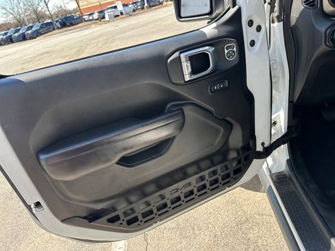 Used 2020 Jeep Wrangler Sport image 36