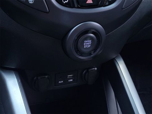 Used 2016 Hyundai Veloster Turbo image 16