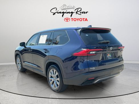 Used 2024 Toyota Grand Highlander FWD image 5
