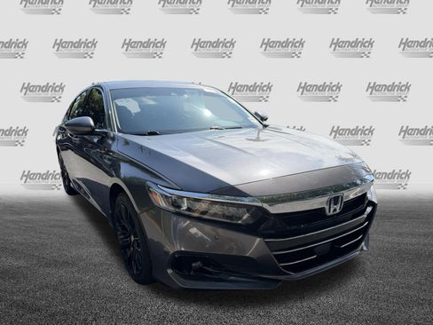 Used 2022 Honda Accord EX-L image 2