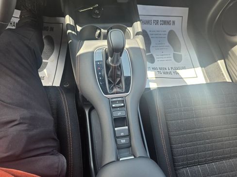 Certified 2024 Honda HR-V Sport image 18