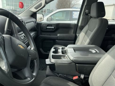 Used 2022 Chevrolet Silverado 1500 Custom image 3