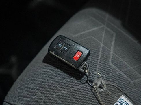 Used 2018 Toyota Tacoma TRD Off-Road image 44