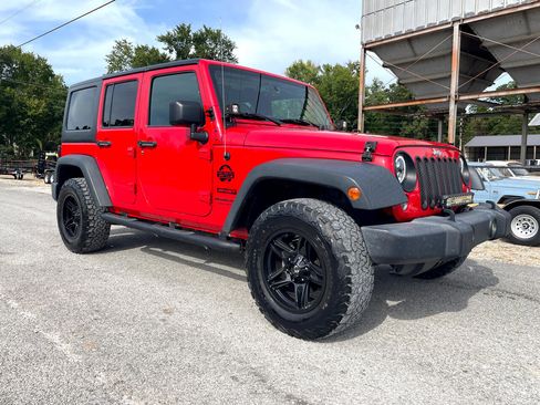 Used 2018 Jeep Wrangler Unlimited Sport S image 7