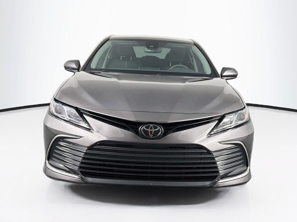 Used 2023 Toyota Camry LE FWD image 2