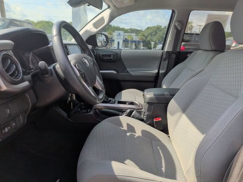 Used 2022 Toyota Tacoma SR5 w/ SR5 Appearance Package (SM) RWD image 14