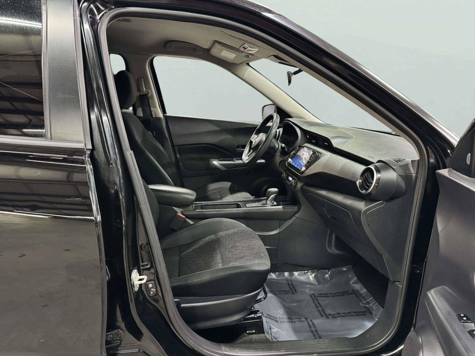 Used 2021 Nissan Kicks SV FWD image 28