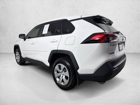 Used 2023 Toyota RAV4 LE AWD/4WD image 5