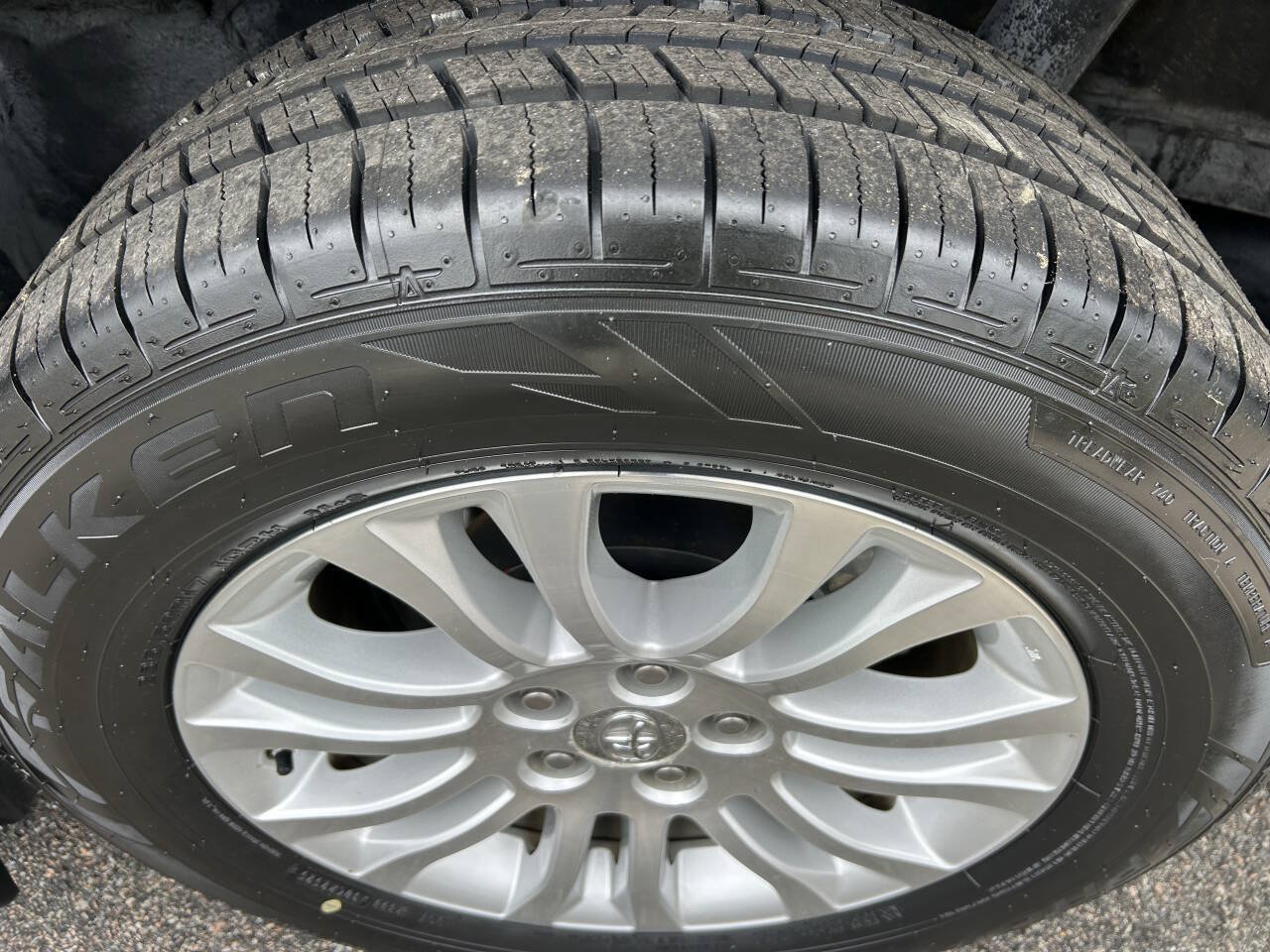 Used 2017 Toyota Sienna XLE FWD image 29