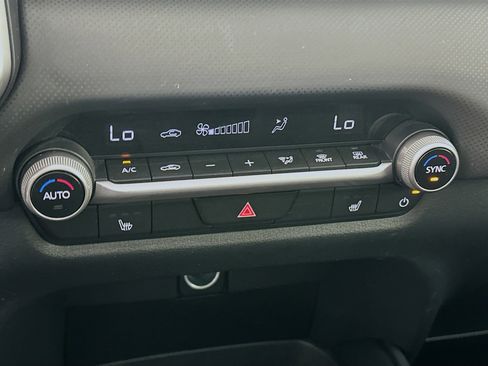 Used 2025 MAZDA CX-50 AWD 2.5 S w/ Premium Package image 24