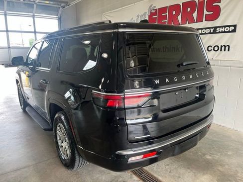 Used 2023 Jeep Wagoneer 4WD w/ Convenience Group I image 3