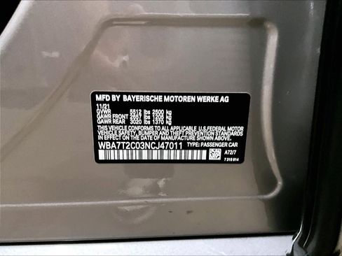 Used 2022 BMW 740i w/ Premium Package image 33