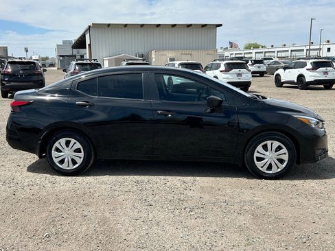 Used 2025 Nissan Versa S w/ Trunk Package image 4