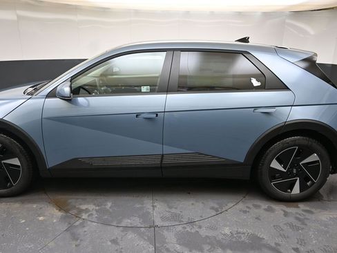 New 2026 Hyundai Ioniq 5 SEL image 3