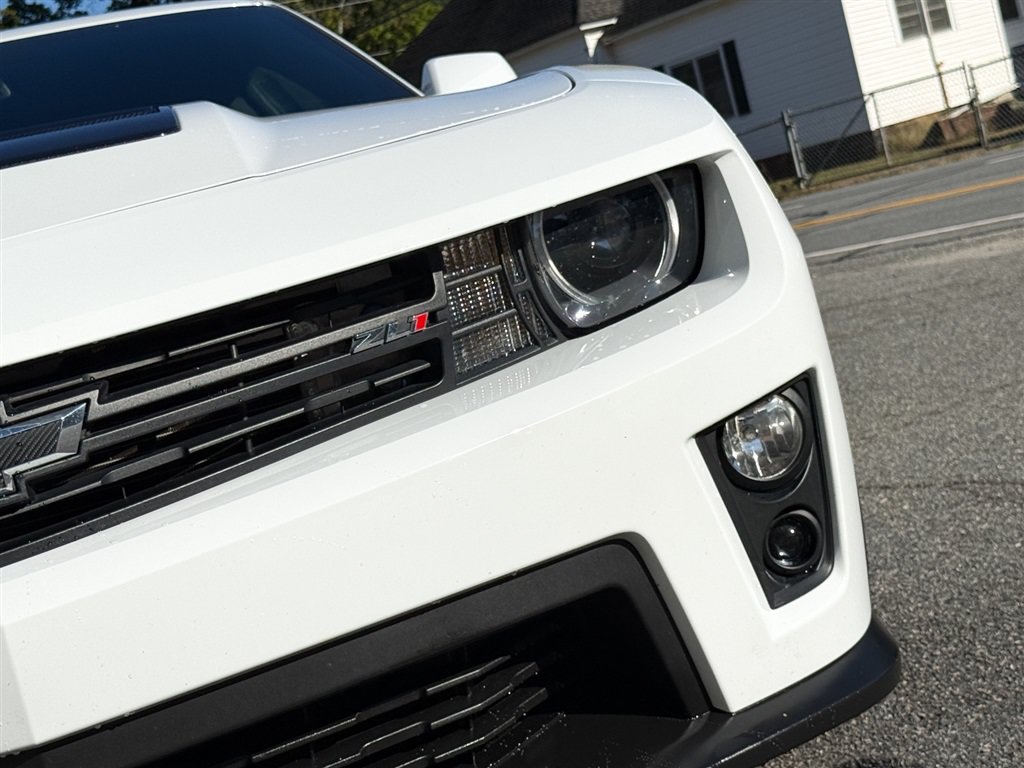 Used 2015 Chevrolet Camaro ZL1 RWD image 11