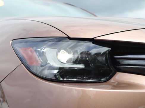 Certified 2025 MAZDA CX-70 Plug-In Hybrid w/ Premium Plus AWD/4WD image 31