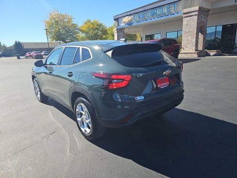 New 2026 Chevrolet Trax LS w/ LS Convenience Package image 3