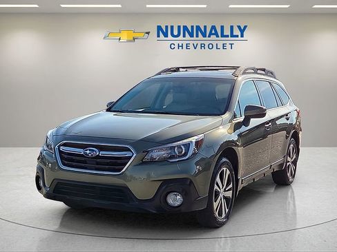 Used 2018 Subaru Outback 2.5i Limited image 1