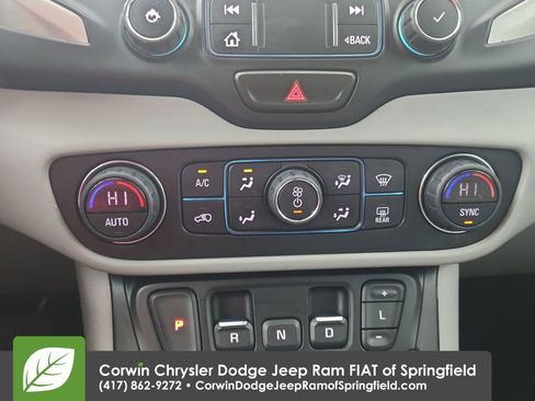 Used 2020 GMC Terrain SLT w/ Preferred Package image 26