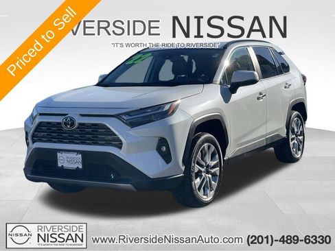 Used 2022 Toyota RAV4 Limited w/ Limited Grade Weather Package AWD/4WD image 1