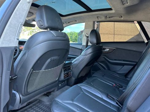 Used 2019 Audi Q8 Prestige w/ Luxury Package AWD/4WD image 20