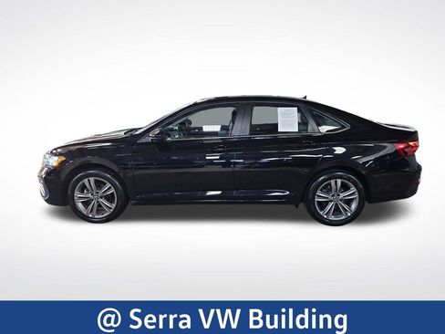 Used 2023 Volkswagen Jetta SE FWD image 2