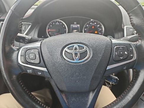 Used 2016 Toyota Camry SE FWD image 14