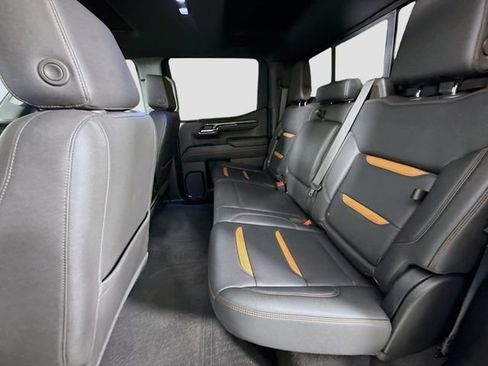 Used 2022 GMC Sierra 1500 AT4 w/ AT4 Premium Package AWD/4WD image 29
