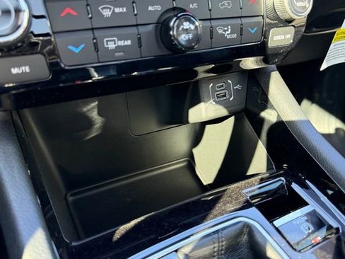 New 2025 Jeep Compass Latitude w/ Sun & Sound Group image 20