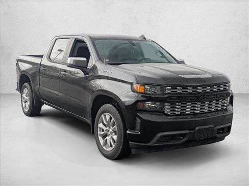 Used 2020 Chevrolet Silverado 1500 Custom w/ Custom Value Package image 3