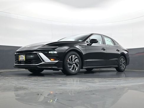 New 2026 Hyundai Sonata Blue FWD image 21