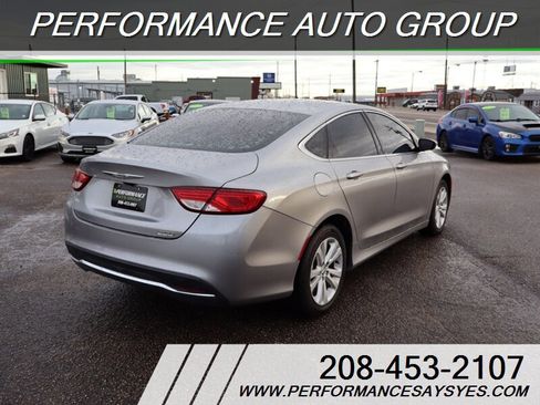 Used 2015 Chrysler 200 Limited image 7