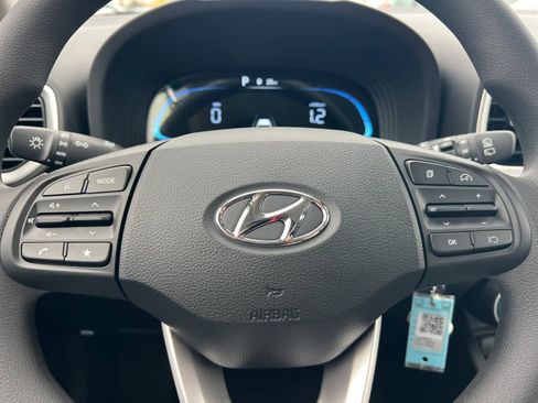 New 2026 Hyundai Venue SE image 22