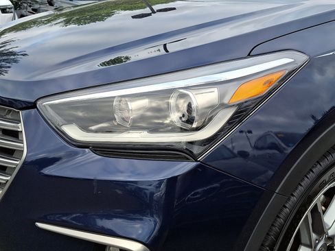 Used 2017 Hyundai Santa Fe Limited AWD/4WD image 9
