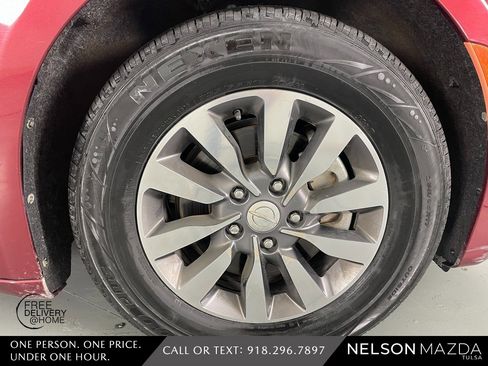 Used 2019 Chrysler Pacifica Touring-L Plus image 14