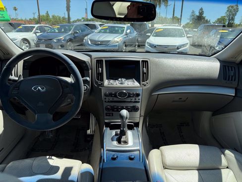 Used 2010 INFINITI G37 Journey w/ Premium Pkg RWD image 14