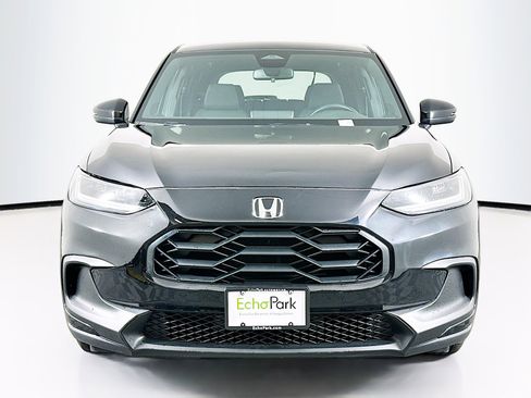 Used 2025 Honda HR-V Sport image 2