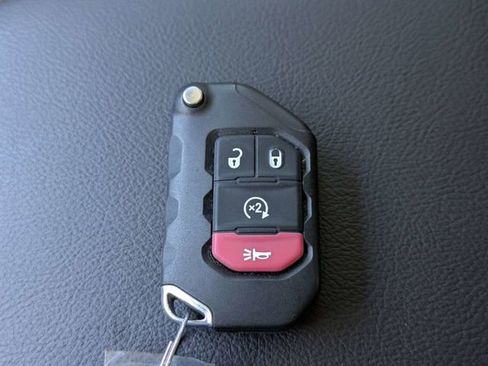 Used 2021 Jeep Wrangler Unlimited Sport AWD/4WD image 32