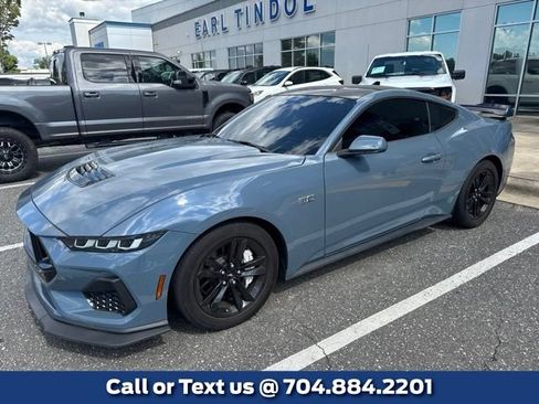 Used 2024 Ford Mustang GT RWD image 1