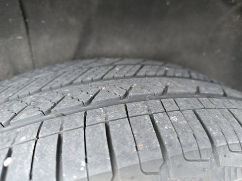 Used 2023 Nissan Pathfinder Platinum w/ Cargo Package image 22