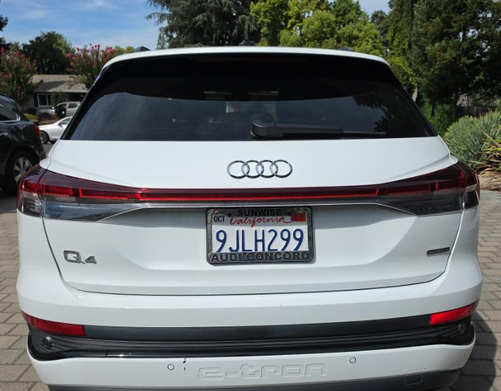 Used 2023 Audi Q4 e-tron Prestige w/ Black Optic Package AWD/4WD image 5