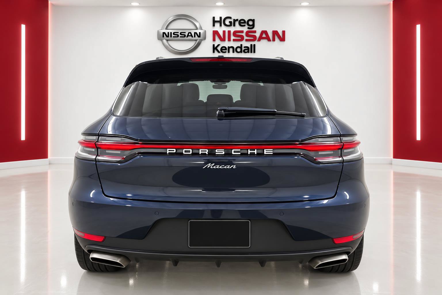 Used 2020 Porsche Macan AWD/4WD image 6
