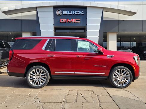 New 2026 GMC Yukon Denali w/ Denali Reserve Package image 2